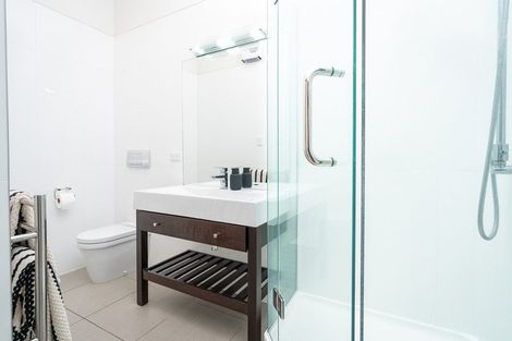 Photo of property in 60 Hawker Street, Mount Victoria, Wellington, 6011