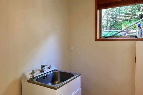 Photo of property in 8 Rosella Place, Murrays Bay, Auckland, 0630