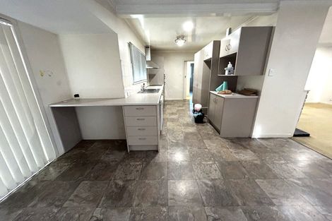 Photo of property in 40 Beaumonts Way, Manurewa, Auckland, 2102