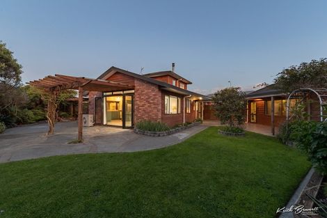 Photo of property in 21 Galveston Grove, Totara Park, Upper Hutt, 5018