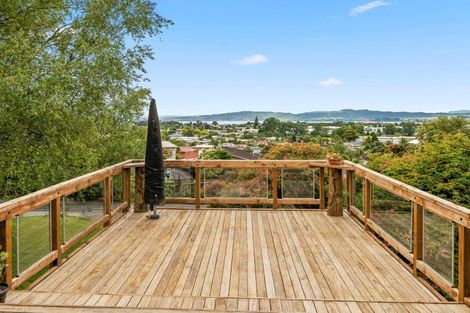Photo of property in 10 Takahe Place, Selwyn Heights, Rotorua, 3015