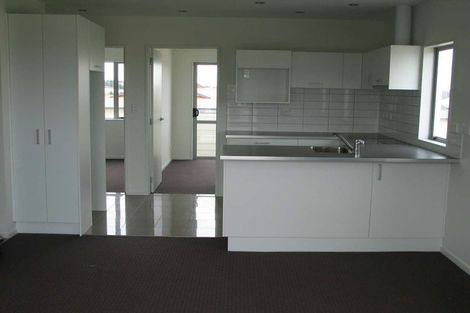 Photo of property in 16c/71 Spencer Road, Oteha, Auckland, 0632