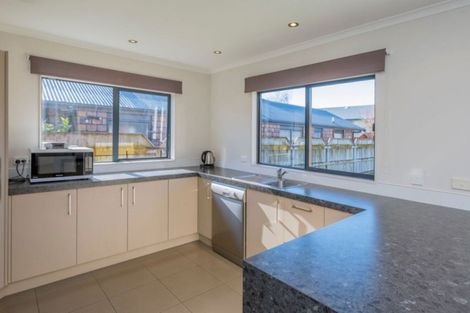 Photo of property in 4 Barry Curtis Place, Levin, 5510