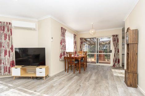 Photo of property in 29 Lloyd Drive, Nawton, Hamilton, 3200