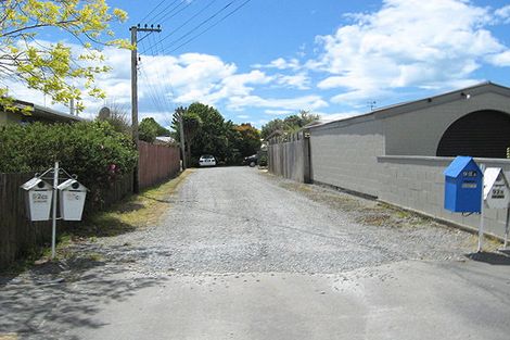 Photo of property in 92b Englefield Road, Northwood, Christchurch, 8051