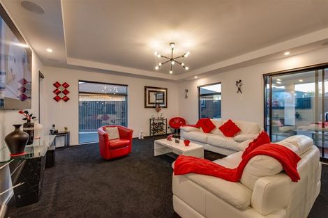 Photo of property in 5 Evelyn Crescent, Marshland, Christchurch, 8083