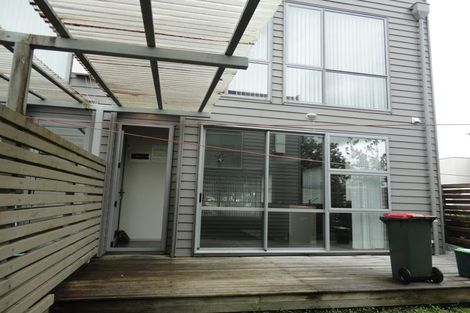 Photo of property in 2 Kauri Drive, Takanini, 2112