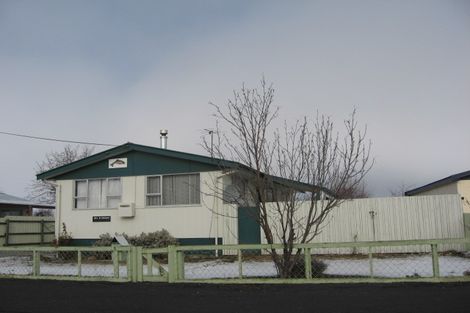 Photo of property in 6 Jollie Road, Twizel, 7901