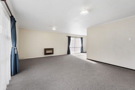 Photo of property in 8 Ashton Place, Highbury, Palmerston North, 4412