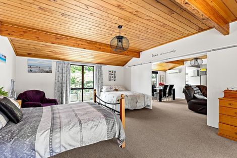 Photo of property in 24 Brick Bay Drive, Sandspit, Warkworth, 0982