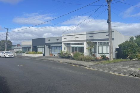 Photo of property in 11 Tane Street, New Lynn, Auckland, 0600