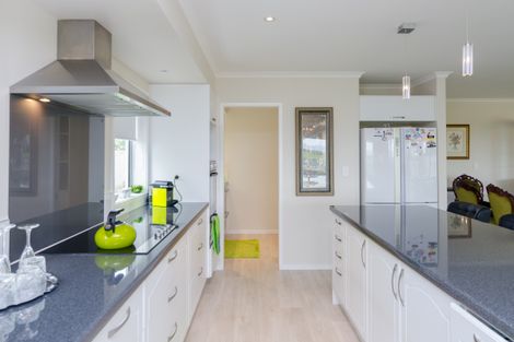 Photo of property in 10 Feist Street, Carterton, 5713