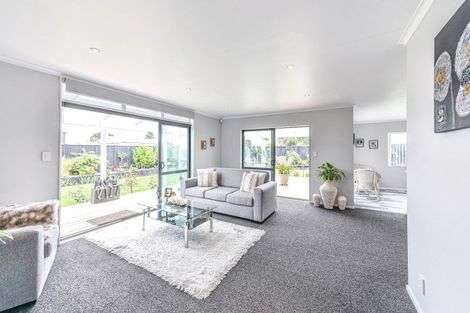 Photo of property in 13 Kamahi Street, Castlecliff, Whanganui, 4501