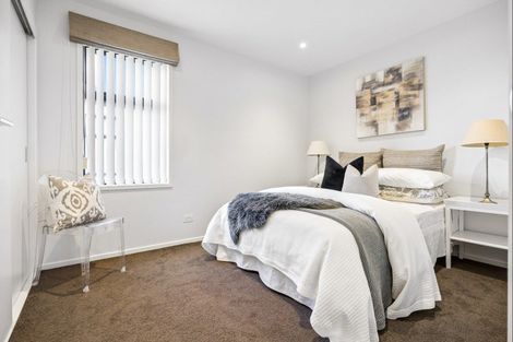 Photo of property in 24 Tapuwae Way, Mangere Bridge, Auckland, 2022