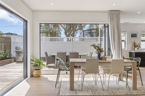 Photo of property in 20 Lynton Road, Bucklands Beach, Auckland, 2012