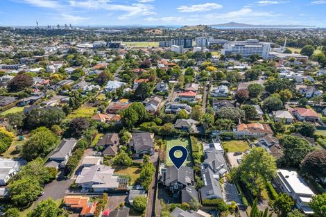 Photo of property in 16 Golf Road, Epsom, Auckland, 1023