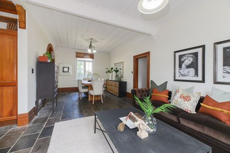 Photo of property in 17 Norwood Road, Bayswater, Auckland, 0622