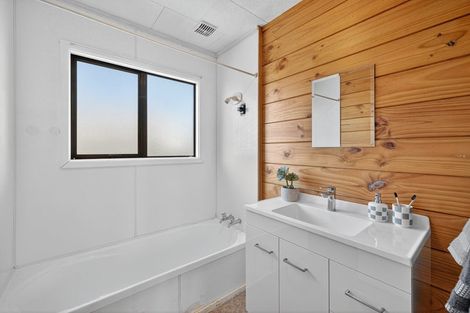 Photo of property in 119 Gilberthorpes Road, Hei Hei, Christchurch, 8042