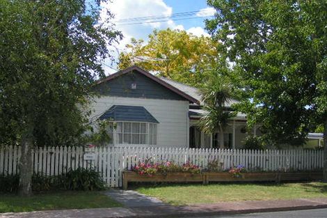 Photo of property in 2 Nelson Avenue, Northcote Point, Auckland, 0627