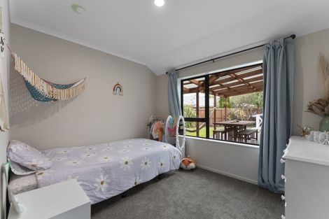 Photo of property in 40 Paget Drive, Woodend, 7610