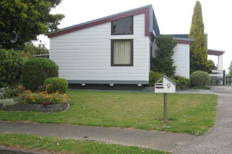 Photo of property in 9 Monowai Place, Aramoho, Whanganui, 4500