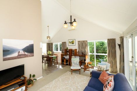 Photo of property in 2 Escort Grove, Awapuni, Palmerston North, 4412