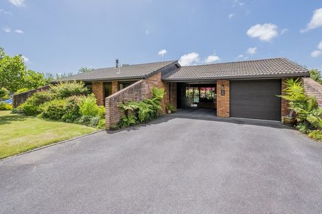Photo of property in 1 Manu Grove, Waikanae, 5036