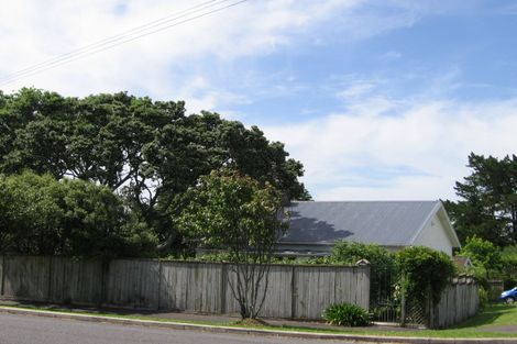 Photo of property in 1/11 Powell Street, Avondale, Auckland, 1026