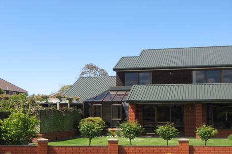 Photo of property in 33 Cherrywood Place, Redwood, Christchurch, 8051