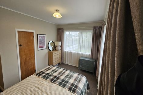 Photo of property in 10 Truby King Street, Merrilands, New Plymouth, 4312