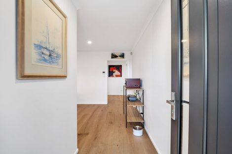 Photo of property in 42 Silicon Way, Fitzherbert, Palmerston North, 4410