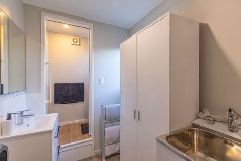 Photo of property in 2/23 Flaunty Place, West Harbour, Auckland, 0618