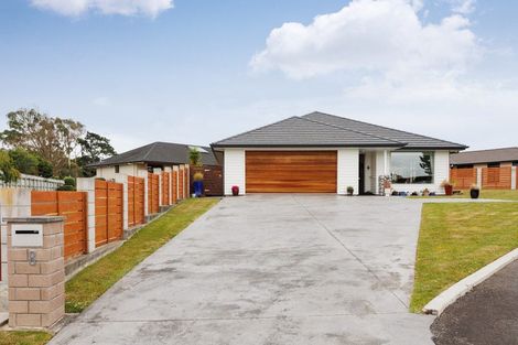 Photo of property in 8 Hanalin Drive, Marton, 4710