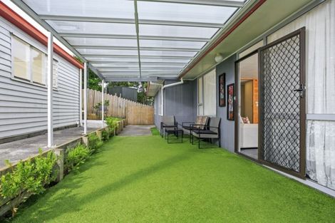 Photo of property in 13 Grenadine Place, Unsworth Heights, Auckland, 0632