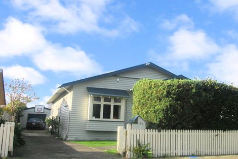 Photo of property in 41 Burns Avenue, Takaro, Palmerston North, 4412