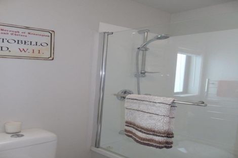 Photo of property in 7 Rarangi Way, Owhiro Bay, Wellington, 6023