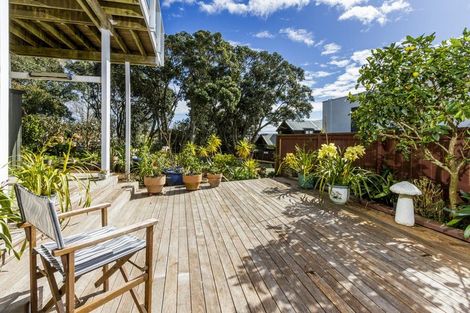 Photo of property in 4/30 Castor Bay Road, Castor Bay, Auckland, 0620