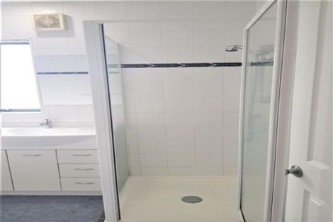 Photo of property in 3 Trotting Terrace, Fairview Heights, Auckland, 0632