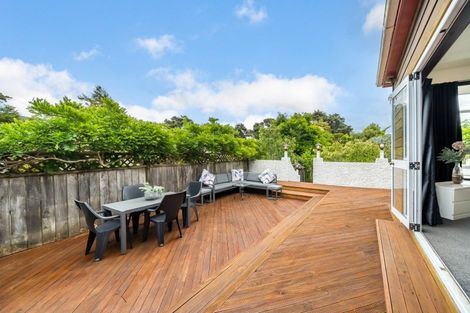 Photo of property in 6 Chatsworth Road, Silverstream, Upper Hutt, 5019