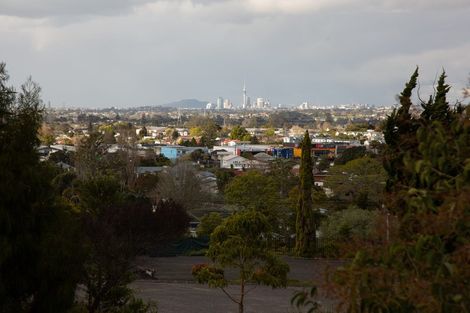 Photo of property in 1/5 Glenview Road, Glen Eden, Auckland, 0602