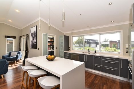 Photo of property in 26 The Esplanade, Huntington, Hamilton, 3210