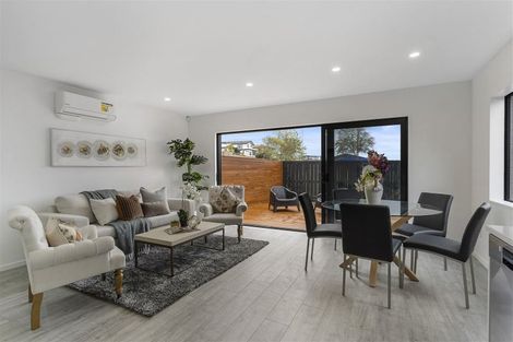 Photo of property in 10a Ballial Place, West Harbour, Auckland, 0618