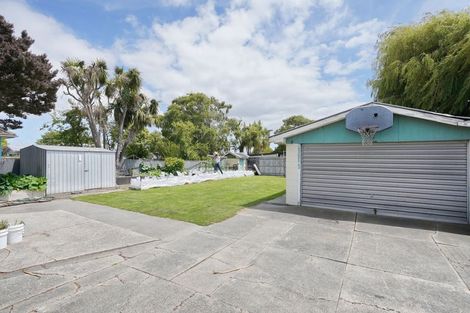 Photo of property in 171 Wainoni Road, Avondale, Christchurch, 8061