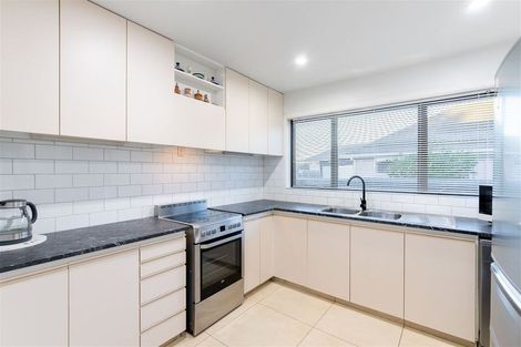 Photo of property in 24 Appleby Crescent, Burnside, Christchurch, 8053