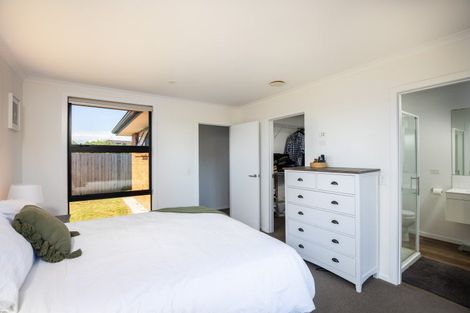 Photo of property in 17 Jersey Place, Bell Block, New Plymouth, 4312