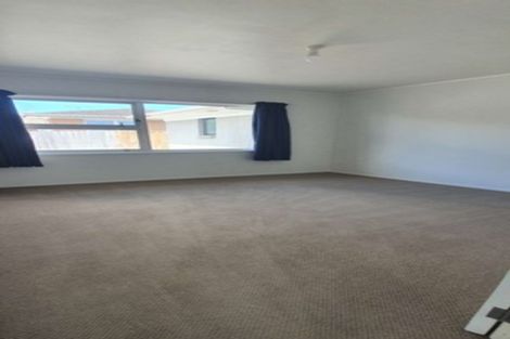 Photo of property in 98 Botany Road, Botany Downs, Auckland, 2010