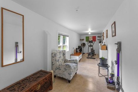 Photo of property in 319 Don Buck Road, Massey, Auckland, 0614