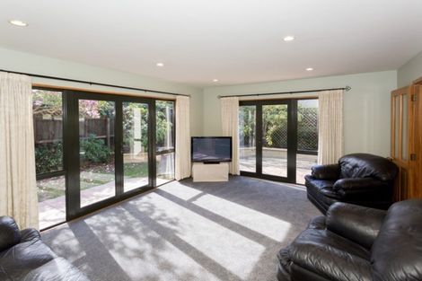 Photo of property in 2/56 Creyke Road, Ilam, Christchurch, 8041