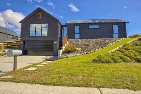 Photo of property in 2a Niger Street, Wanaka, 9305