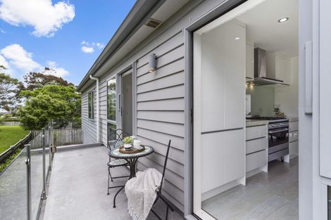 Photo of property in 17 Richard Avenue, Bucklands Beach, Auckland, 2014
